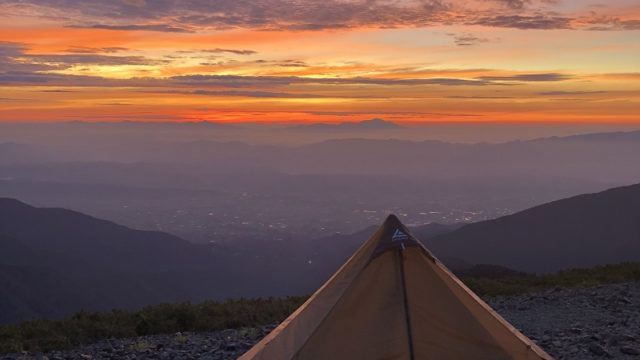 志摩リンのおじいちゃんテントに一目惚れ 実際に使ってみた キャンプラス ゆるく楽しめるキャンプ 釣り 登山のブログ